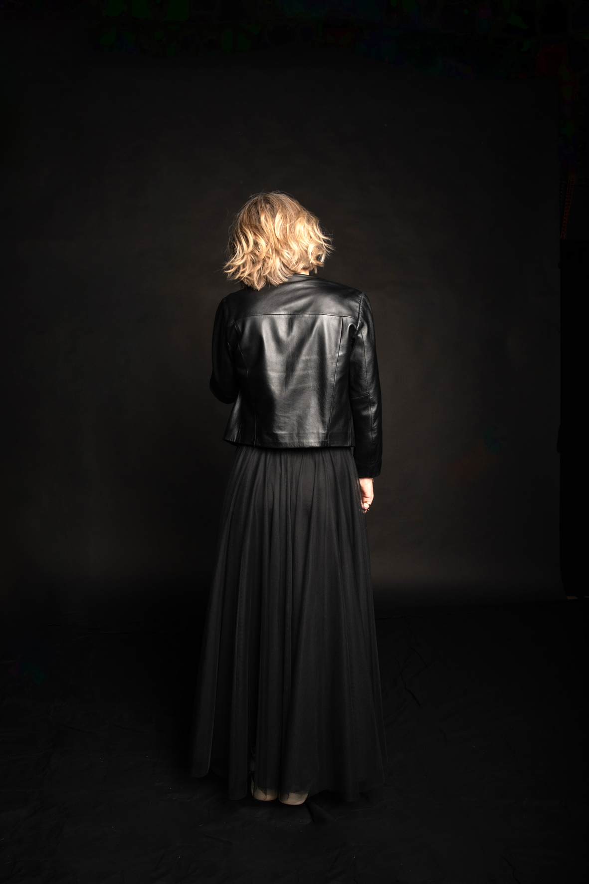 cecile cayon-celine-black ones-lyon-113 portrait de dos