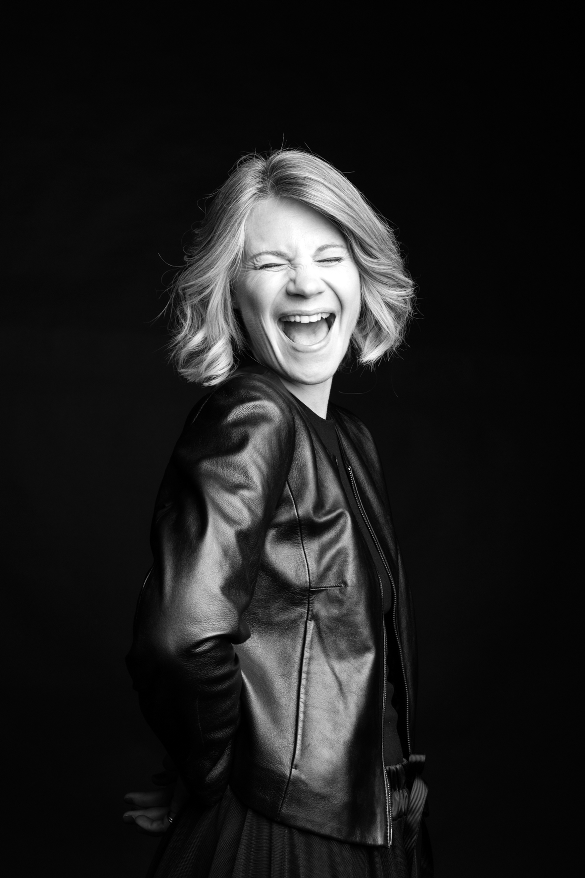 cecile cayon-celine-black ones-lyon-8 portrait rire