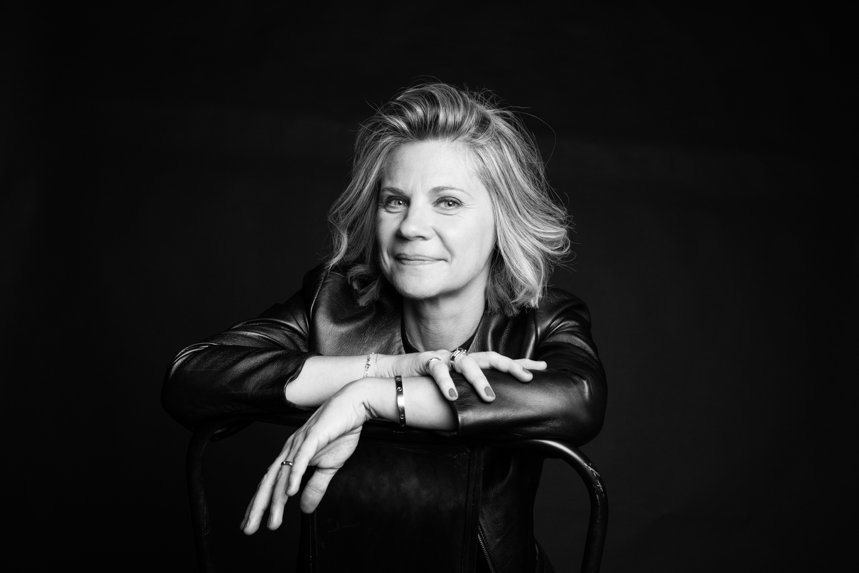 cecile cayon-celine-black ones-lyon-91 portrait femme studio